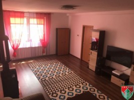 apartament-3-camere-la-casa-terasa-80-mp-curte-libera-de-186-mp-10